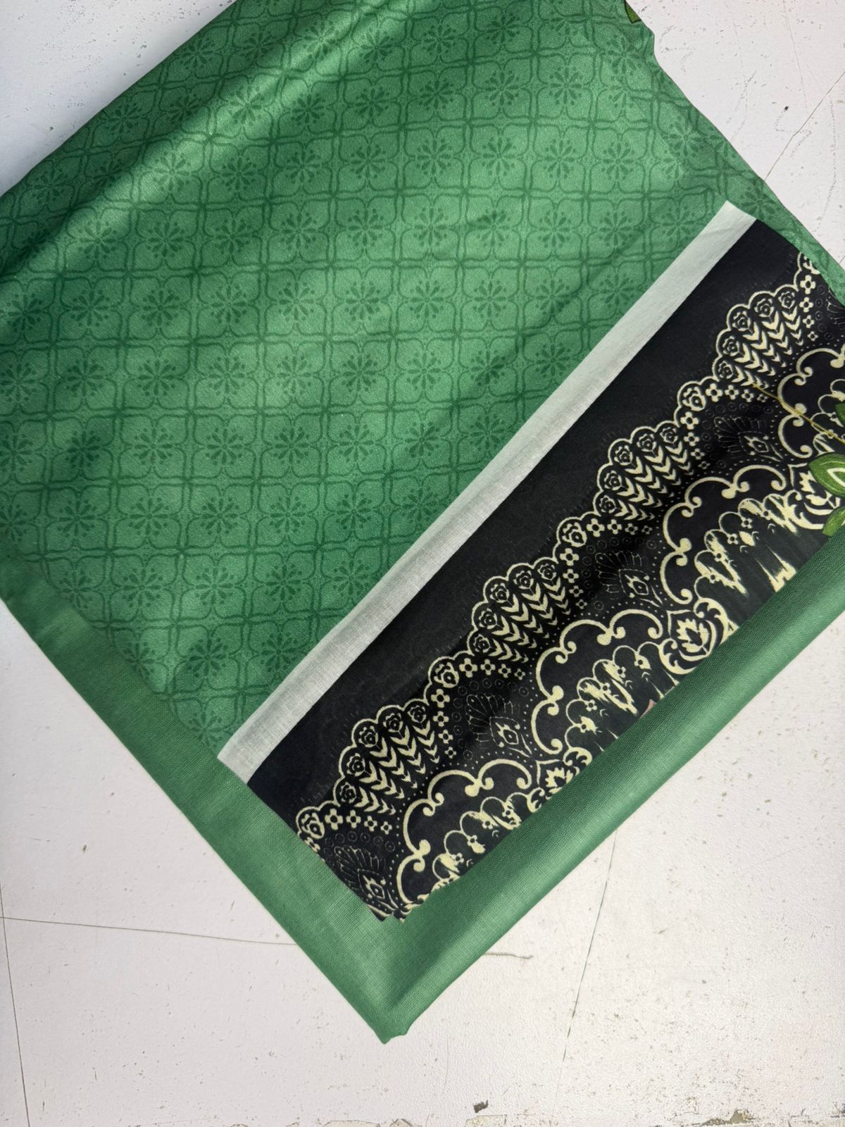 Lawn 90/70 2p Suit Allover 9011