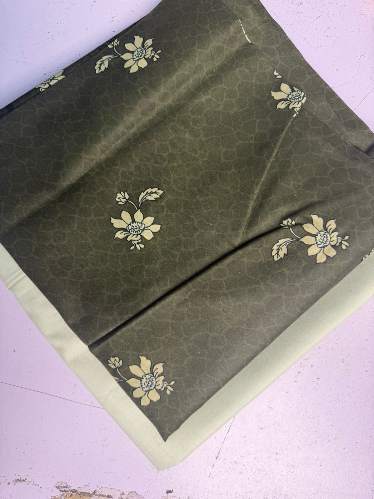 Lawn 90/70 2p Suit Allover 9015