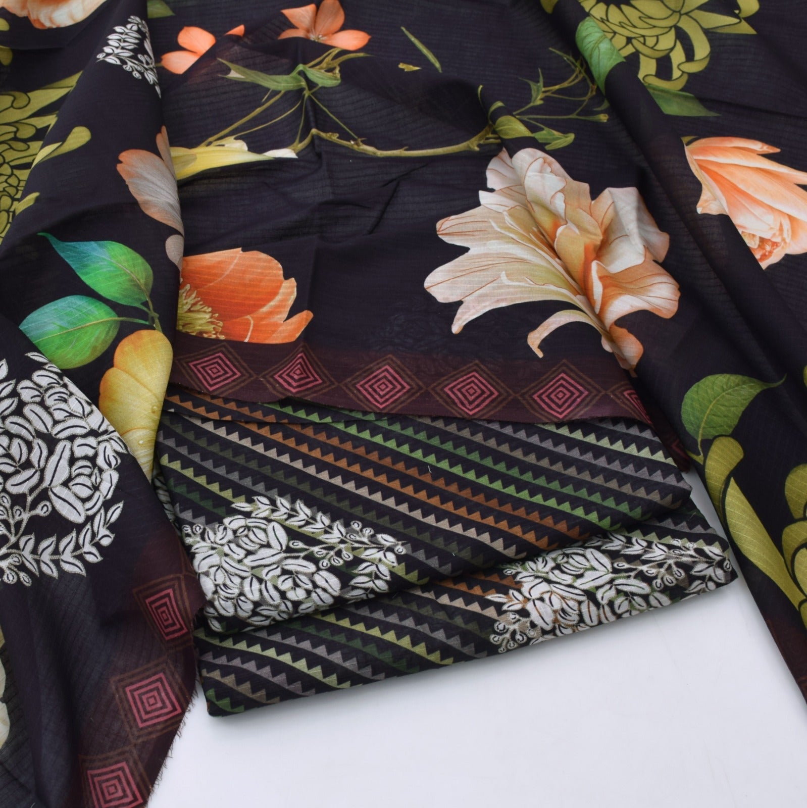 Baroque 3pc Bana Dora Lawn Allover Shirt Trouser with digital dupatta 9562