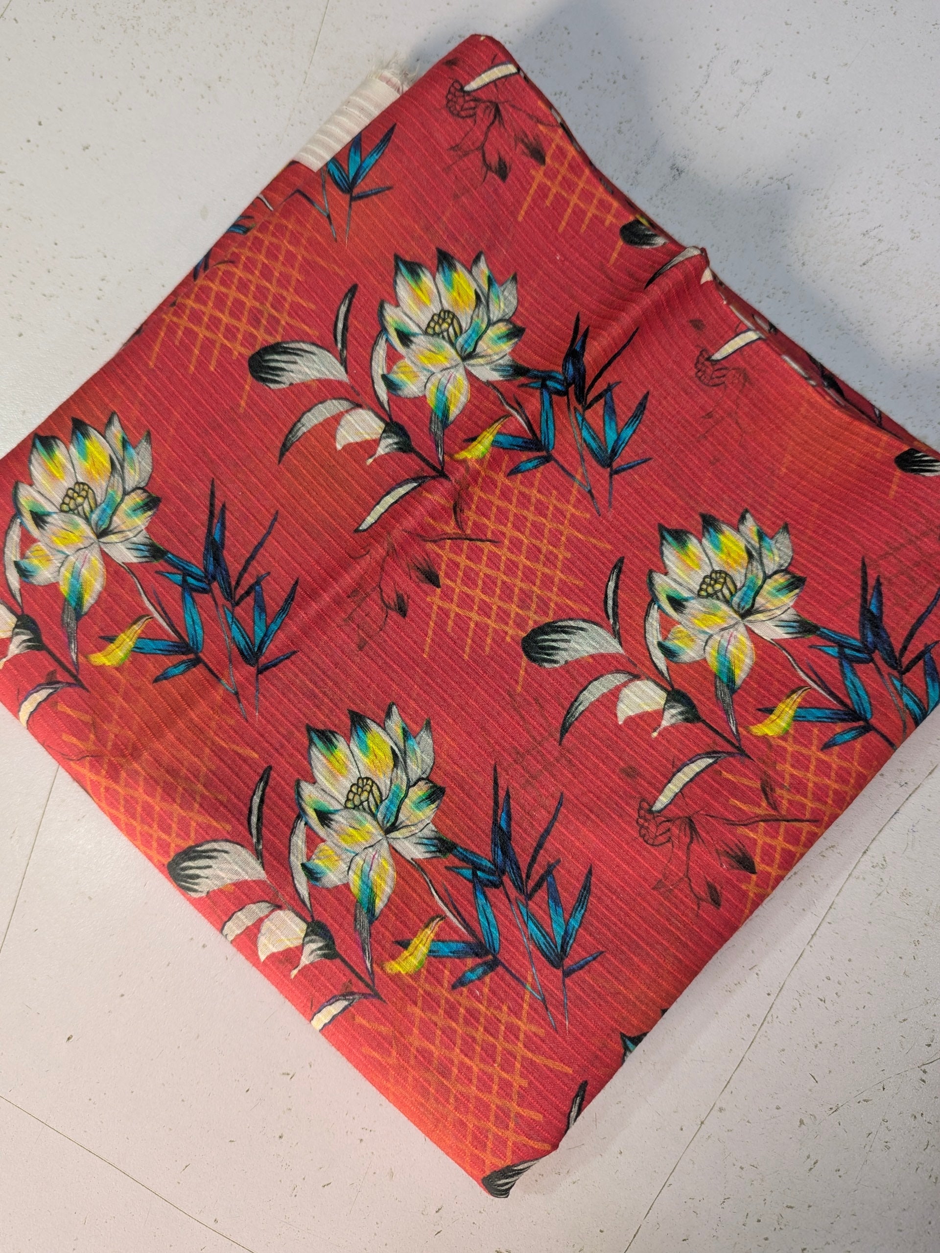 Lawn Bana Dora 2p Suit Allover 9005